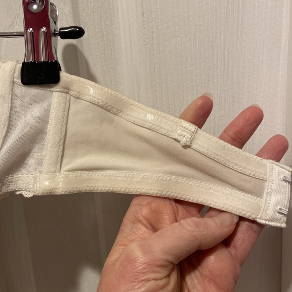 WonderBra White Lace Strapless Bra 32B (No Straps) - Picture 11 of 16